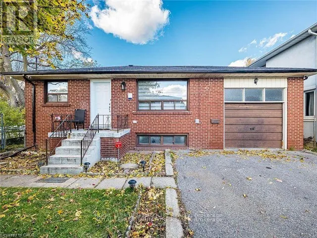 MAIN FLOOR - 194 PLEASANT AVENUE, Toronto (Newtonbrook West), Ontario M2M1M3