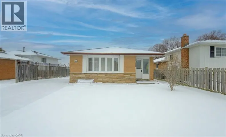 110 HAZELGLEN Drive, Kitchener, Ontario N2M2E5