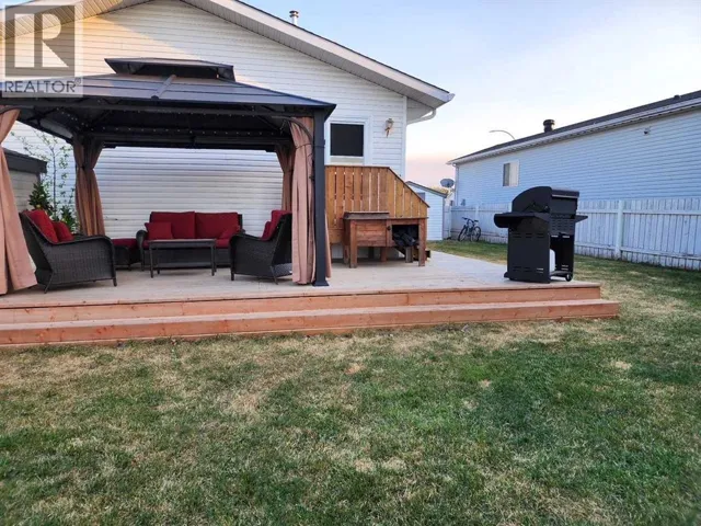 18 Jackson Place, Whitecourt, Alberta T7S1T7