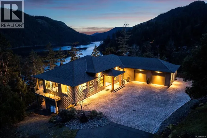 1081 Aspen Rd, Malahat, British Columbia V0R2L0