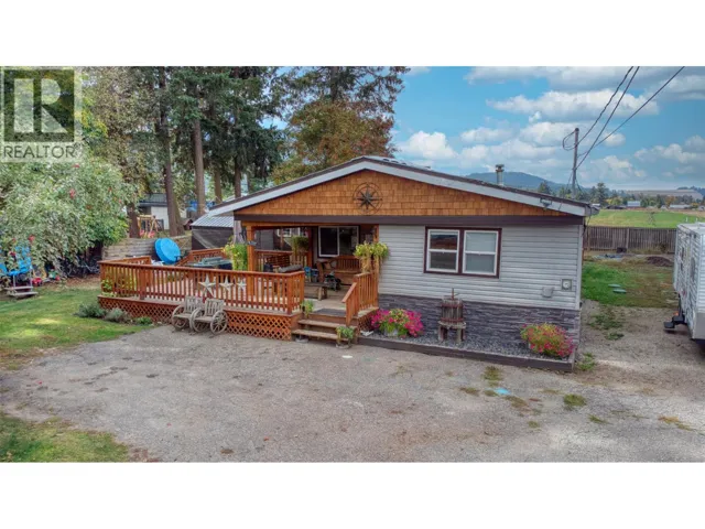 718 Fraser Road, Lumby, British Columbia V0E2G7