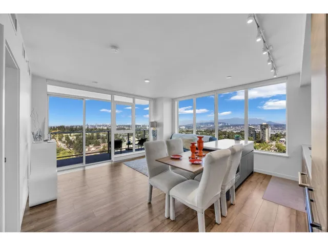 2202 13428 105 AVENUE, Surrey, British Columbia V3T0S6