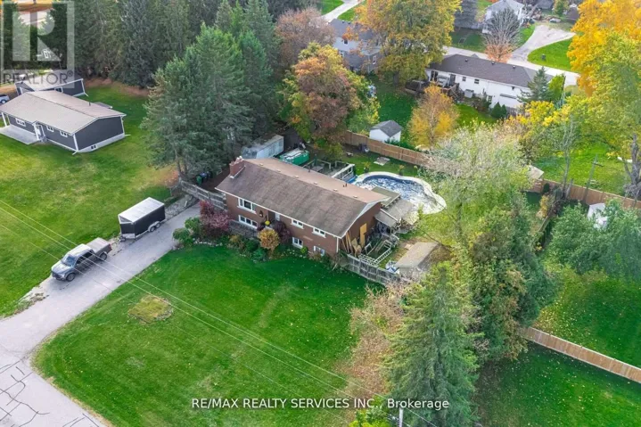 32 CALEDON STREET, Caledon (Alton), Ontario L7K0E2