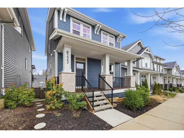 8223 202B STREET, Langley, British Columbia V2Y0Z1