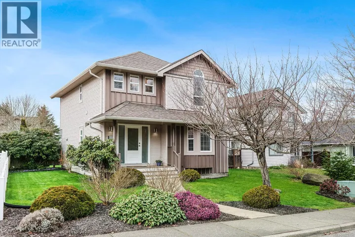 1272 Noel Ave, Comox, British Columbia V9M4A3