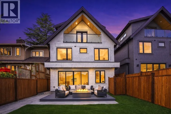2 2138 W 48TH AVENUE, Vancouver, British Columbia V6M2P5