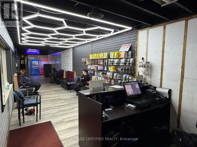 639 LANGLOIS AVENUE, Windsor, Ontario N9A2G5