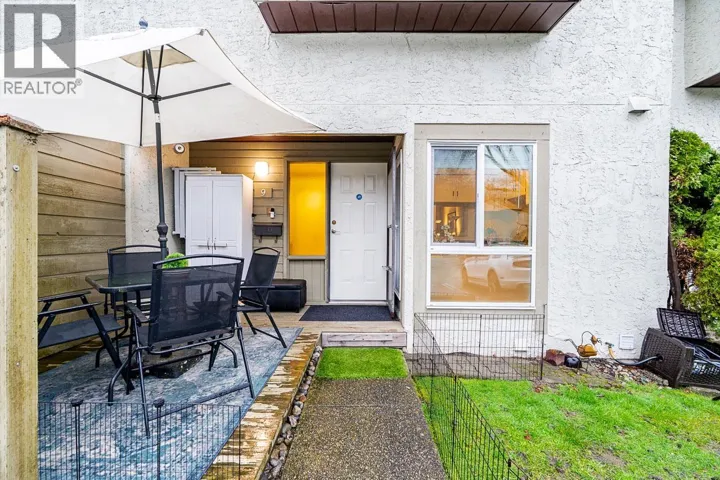 9 3190 TAHSIS AVENUE, Coquitlam, British Columbia V3B6C2