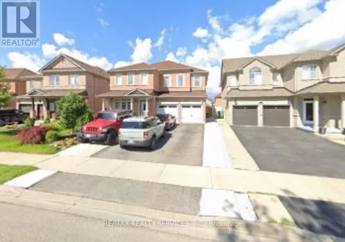 11 PLATEAU DRIVE E, Brampton (Sandringham-Wellington), Ontario L6R3G5