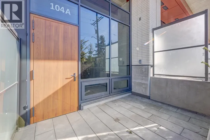 104 422 E 3RD STREET, North Vancouver, British Columbia V7L0K1