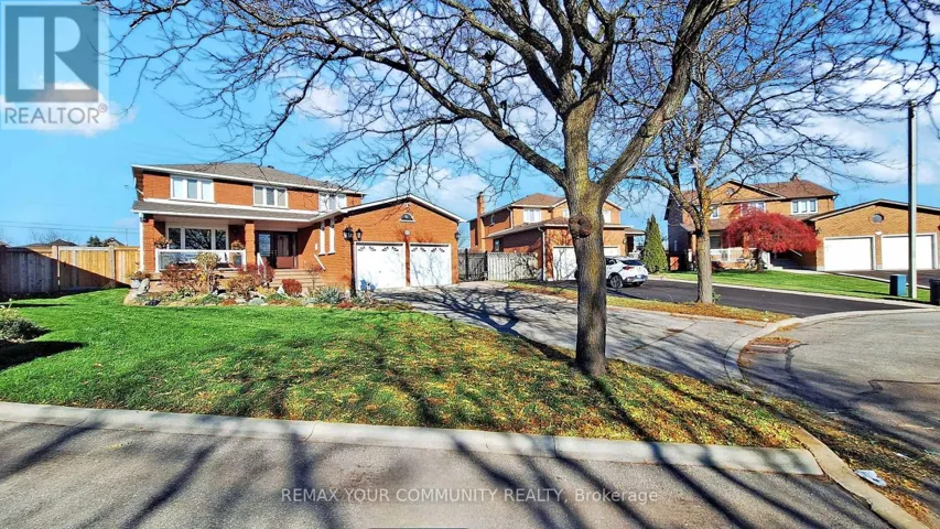 10 HOLLYBURN COURT, Vaughan (West Woodbridge), Ontario L4L6G2