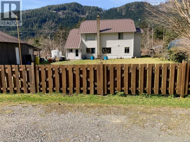 147 Maquinna Ave, Zeballos, British Columbia V0P2A0