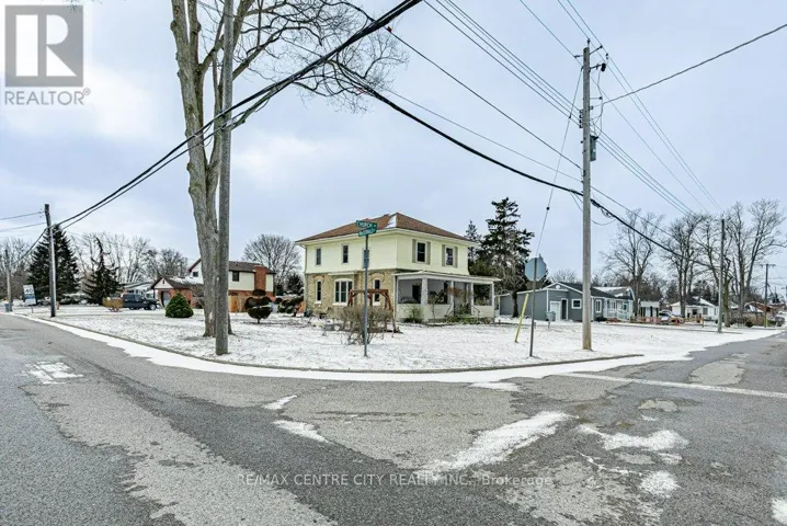 17 CHURCH STREET, Lambton Shores (Forest), Ontario N0N1J0