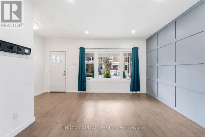 103 CASE STREET, Hamilton (Stipley), Ontario L8L3G8