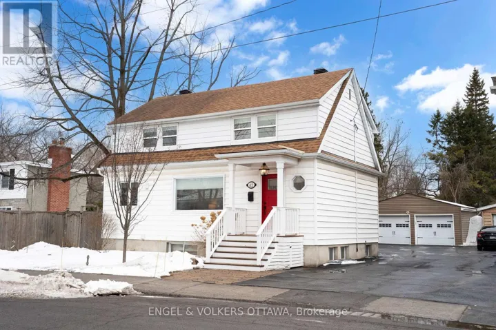 42 ANNA AVENUE, Ottawa, Ontario K1Z7T4