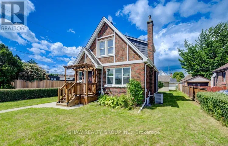 28 BARONS AVENUE S, Hamilton (Bartonville), Ontario L8K2X9