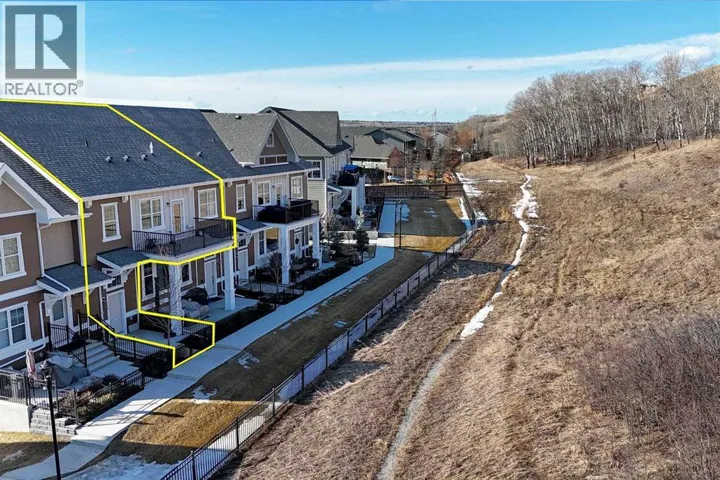 718 Cranbrook Walk SE, Calgary, Alberta T3M2V5