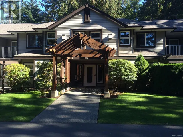 201 440 Schley Pl, Qualicum Beach, British Columbia V9K2M5