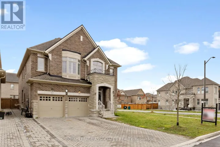 1 MORNINGSTAR AVENUE, Whitby (Rolling Acres), Ontario L1R0P2