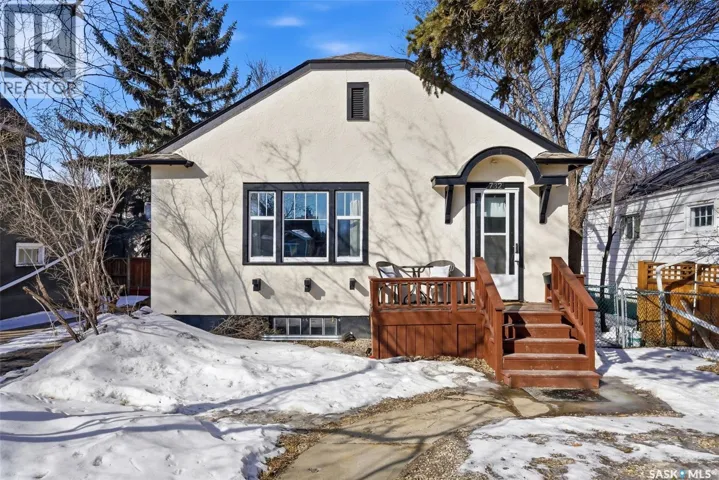 732 Broadway AVENUE, Regina, Saskatchewan S4N1C3