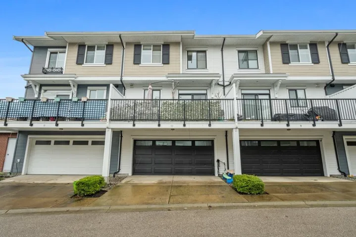 10 10735 84 AVENUE, Delta, British Columbia V4C0C7
