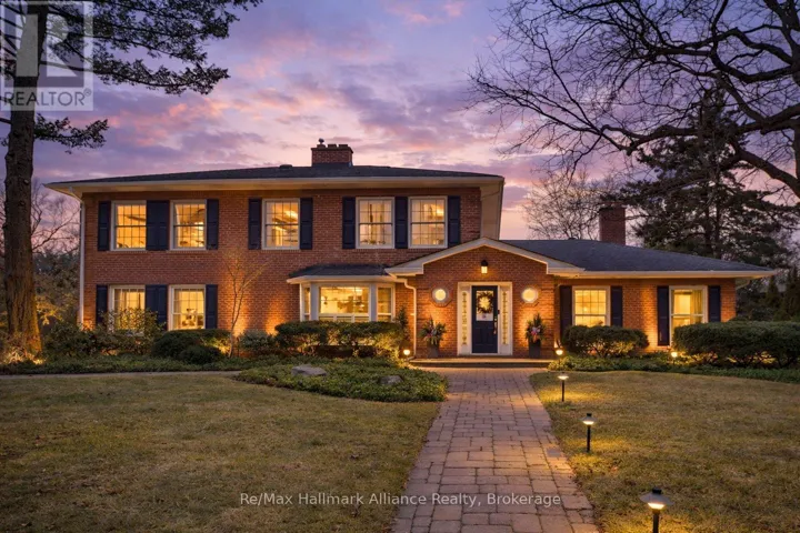 1335 CAMBRIDGE DRIVE, Oakville (MO Morrison), Ontario L6J1S4