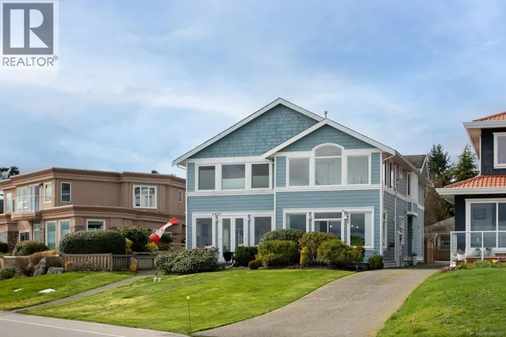 9452 Lochside Dr, Sidney, British Columbia V8L1N8