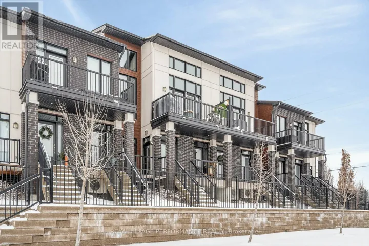 820 RALPH HENNESSY AVE AVENUE, Ottawa, Ontario K1X0E4