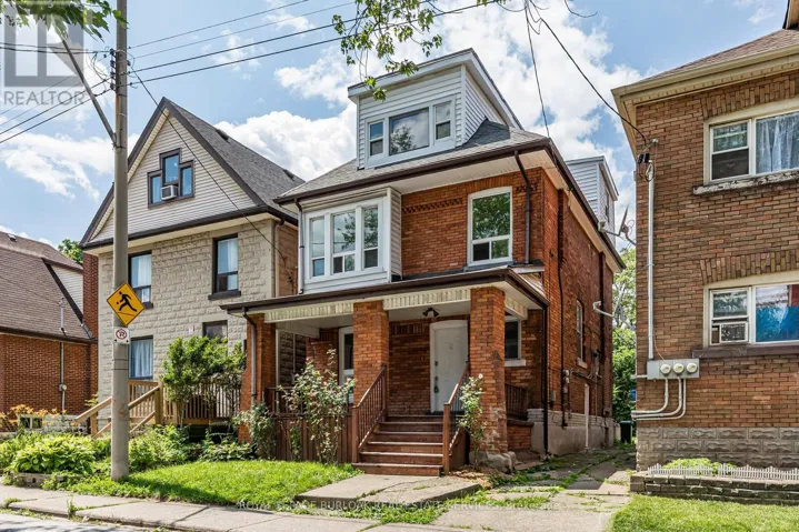 22 MYRTLE AVENUE, Hamilton (St. Clair), Ontario L8M2E9