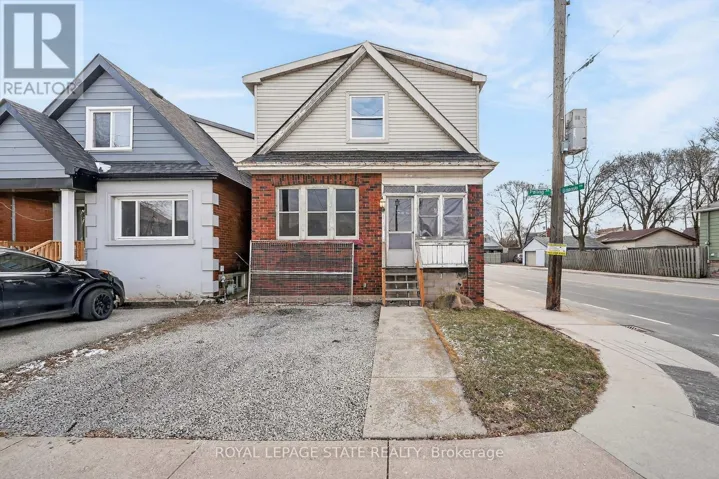 240 PALING AVENUE, Hamilton (Homeside), Ontario L8H5J9