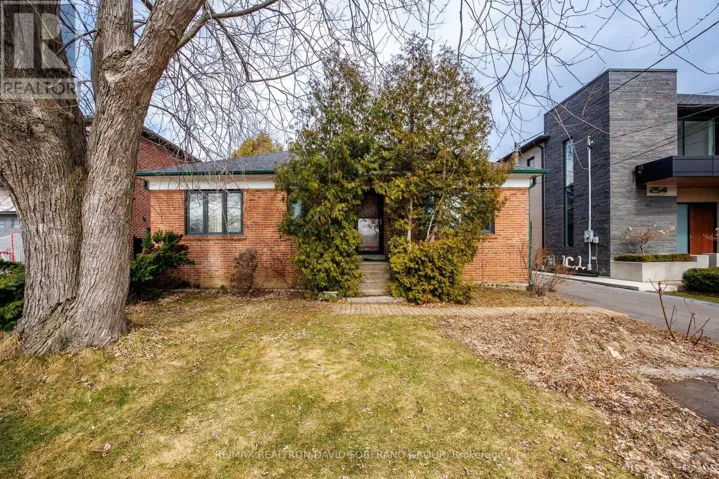 256 CODSELL AVENUE, Toronto (Bathurst Manor), Ontario M3H3X1