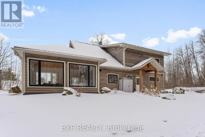 772 FERGUSON LAKE ROAD, Greater Madawaska, Ontario K7V3Z7