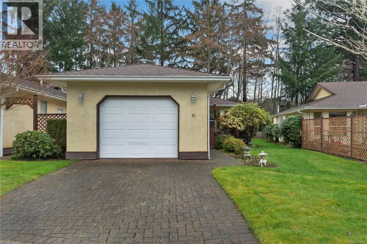 15 605 Rockland Rd, Campbell River, British Columbia V9W7X1