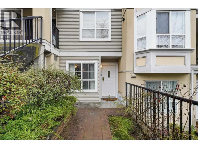 123 253 CASEY STREET, Coquitlam, British Columbia V3K7A3