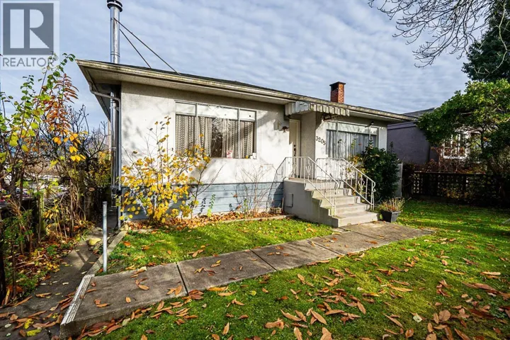 3205 E 3RD AVENUE, Vancouver, British Columbia V5M1J4