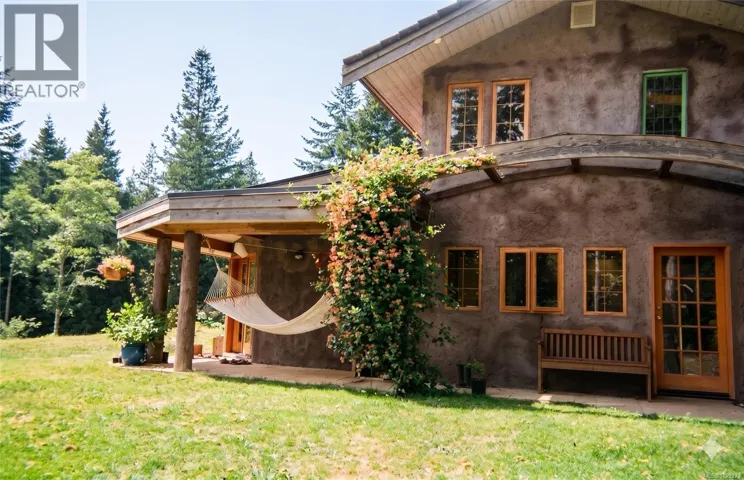 9 Grant Rd, Lasqueti Island, British Columbia V0R2J0