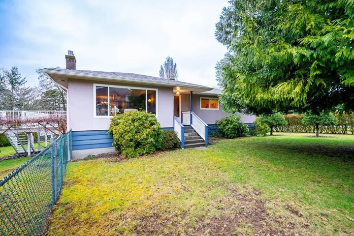 13789 BENTLEY ROAD, Surrey, British Columbia V3R5C5