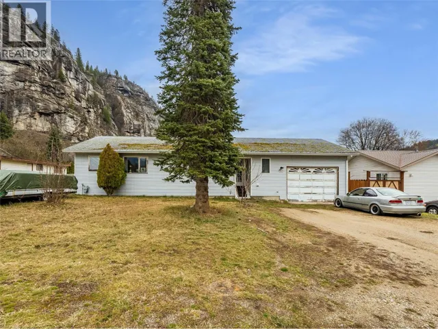 1057 Quance Street, Castlegar, British Columbia V0G1X0