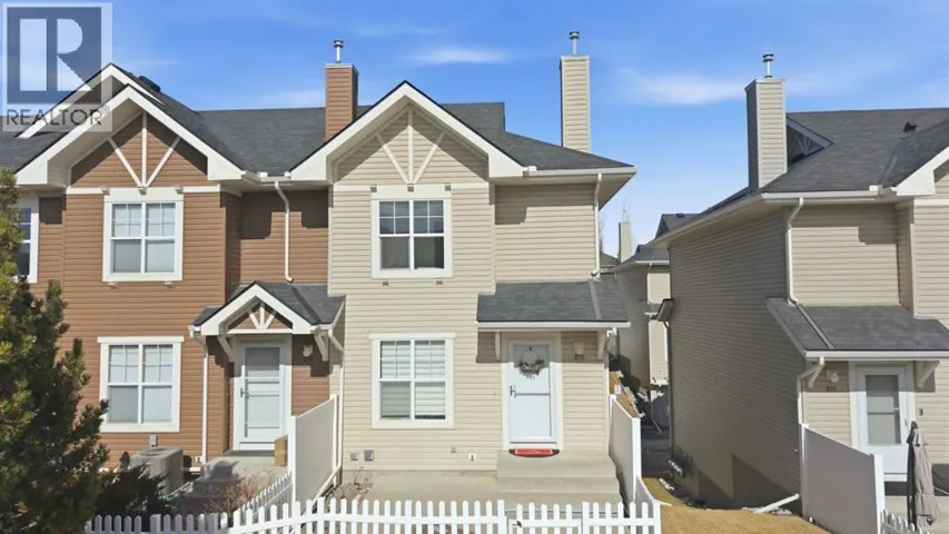 213 Toscana Gardens NW, Calgary, Alberta T3L3C3