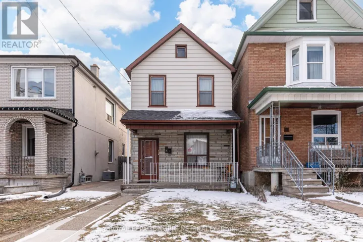 2ND FLR - 59 SOMERSET AVENUE, Toronto (Wychwood), Ontario M6H2R3