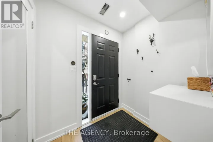 26 - 208 NIAGARA STREET, Toronto (Niagara), Ontario M6J3W5