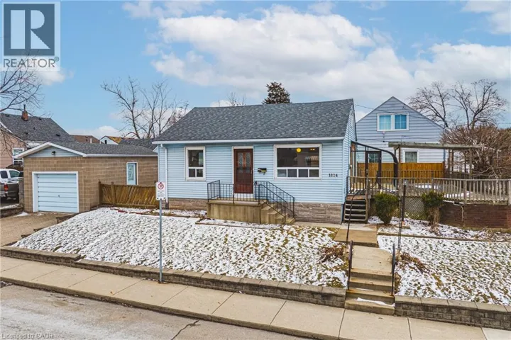 1124 DUNSMURE Road, Hamilton, Ontario L8H1K5