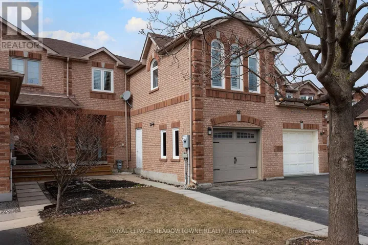 82 MOSLEY CRESCENT, Brampton (Fletcher's West), Ontario L6Y5C8
