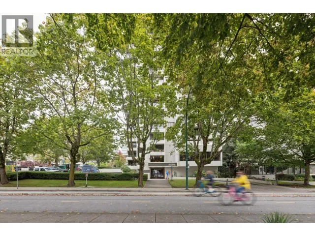 301 1995 BEACH AVENUE, Vancouver, British Columbia V6G2Y3