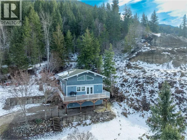 1348 Vella Road, Tappen, British Columbia V0E2X2