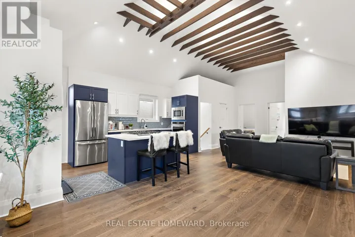 14 BRACEBRIDGE AVENUE E, Toronto (Woodbine-Lumsden), Ontario M4C2X7