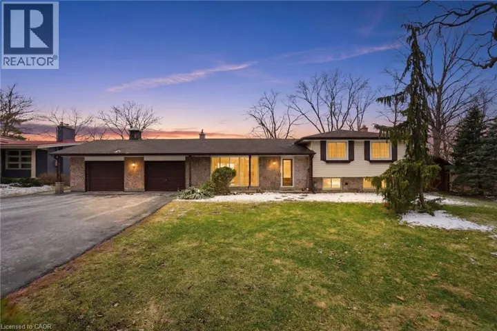 1 THORNCREST Boulevard, Dundas, Ontario L9H7L1