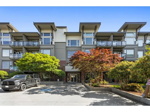 203 33539 HOLLAND AVENUE, Abbotsford, British Columbia V2S0C6