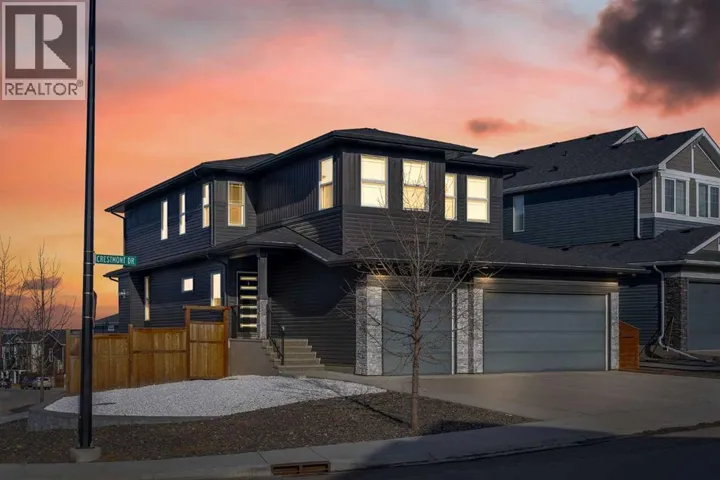 325 Crestmont Drive SW, Calgary, Alberta T3B6G9