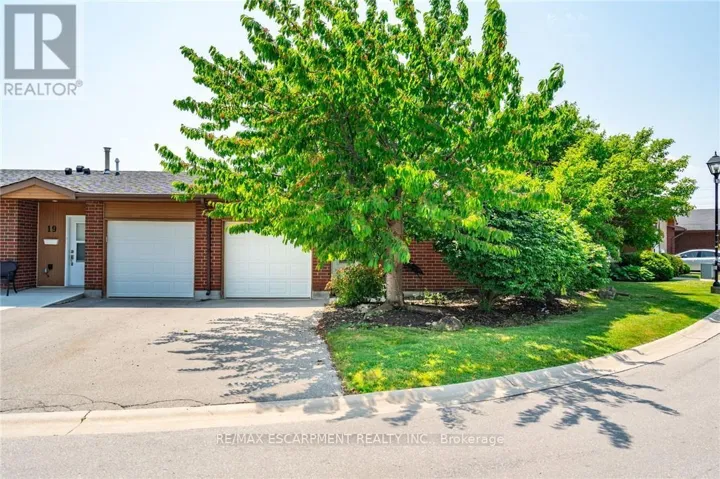 1 ARCHDEACON CLARK TRAIL, Hamilton (Kennedy), Ontario L9B2M2